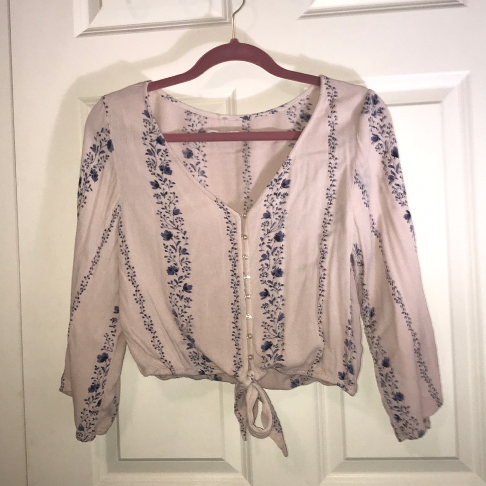 American eagle floral blouse